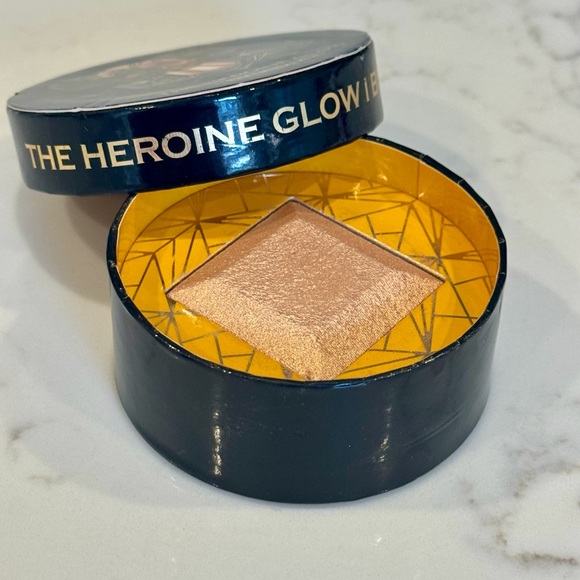 Juvia’s Place - Picture 1 of 4